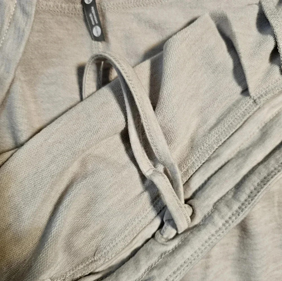 Lole Athletic Skirt Women's Size Large Tan Drawstring Elastic Waist Pockets - Picture 6 of 7